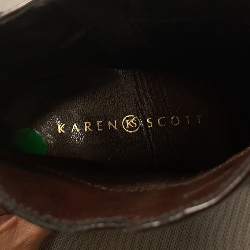 Karen Scott karen scott